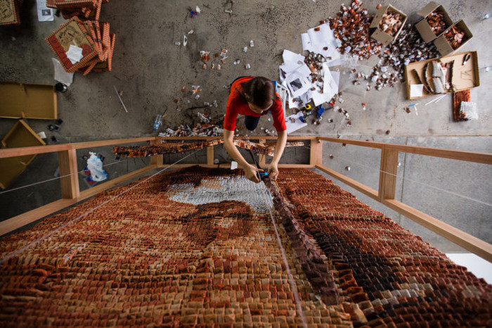 This Artist Created Something Incredible With 20,000 Teabags (9 pics)