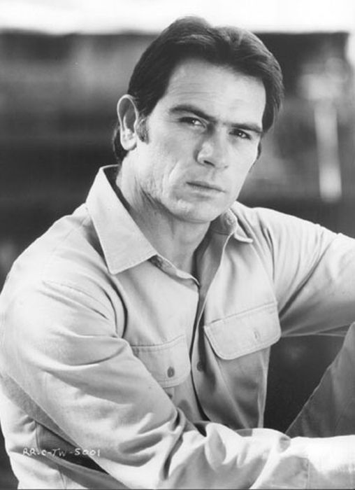 The Evolution Of Tommy Lee Jones Over 40 Years (22 pics)