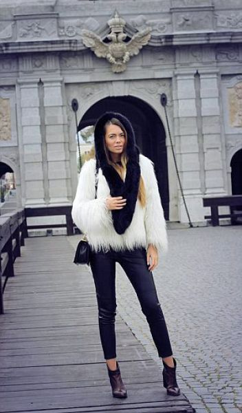 Romanian TV Models And Presenters Get Busted For Prostitution Ring (21 pics)