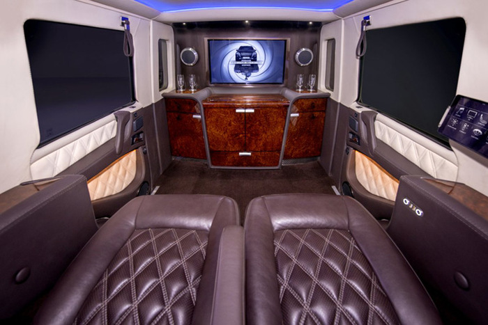 This Mercedes-Benz G 63 AMG Limo Is Ballin (8 pics)