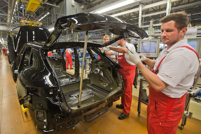 A Look Inside The Porsche Factory In Leipzig (45 pics)