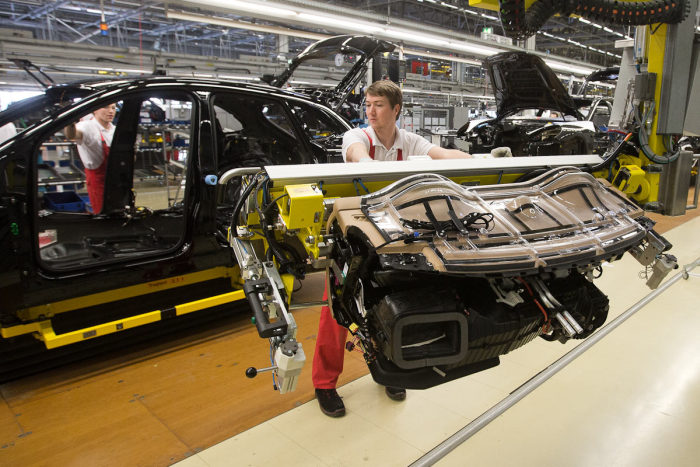 A Look Inside The Porsche Factory In Leipzig (45 pics)