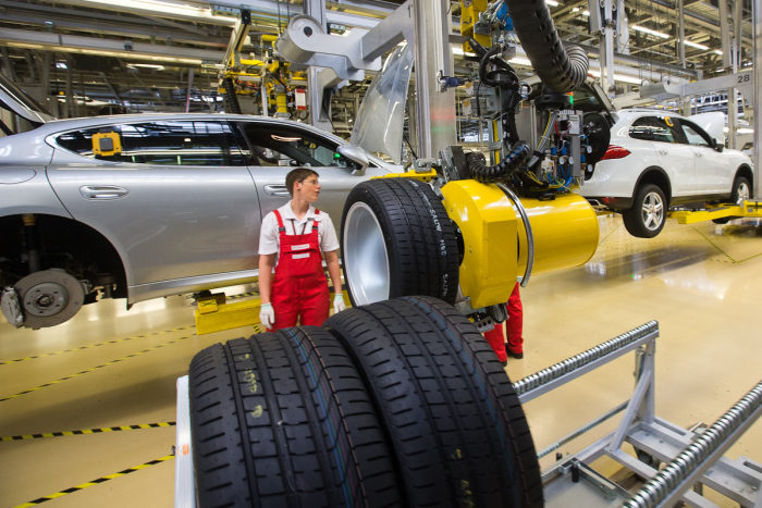 A Look Inside The Porsche Factory In Leipzig (45 pics)