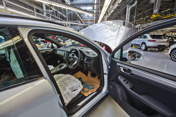 A Look Inside The Porsche Factory In Leipzig (45 pics)
