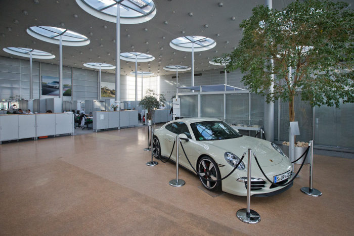 A Look Inside The Porsche Factory In Leipzig (45 pics)