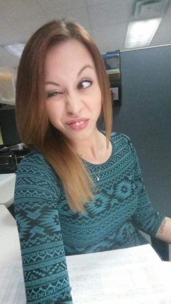 These Goofy Girls Know How To Be Fun And Attractive (37 pics)