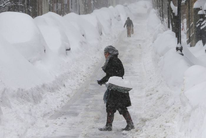 The East Coast Of The United States Is Getting Buried By Snow (30 pics)