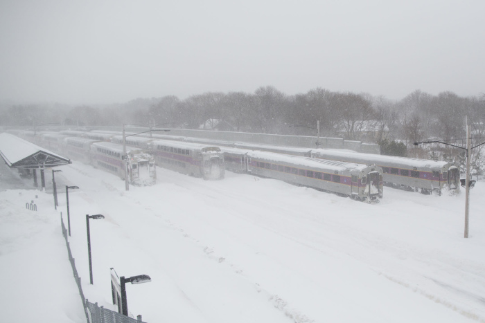 The East Coast Of The United States Is Getting Buried By Snow (30 pics)