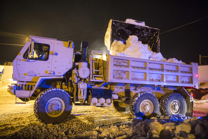 The East Coast Of The United States Is Getting Buried By Snow (30 pics)