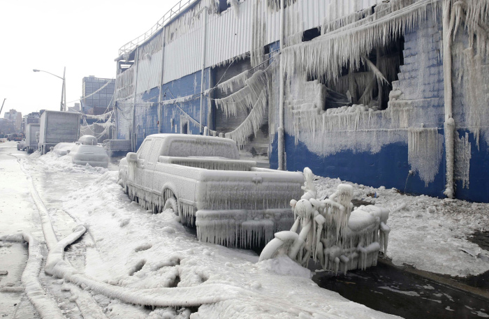 The East Coast Of The United States Is Getting Buried By Snow (30 pics)