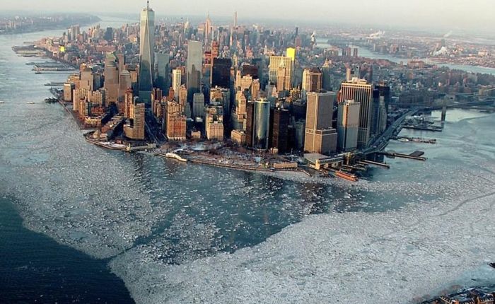 Amazing Aerial Views Show A Frozen New York City (16 pics)