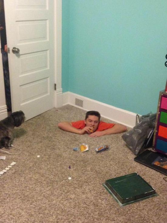 Mom's Going To Be Angry (2 pics)
