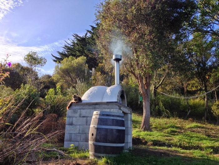 This Man Built A Brick Pizza Oven In His Own Backyard (15 pics)