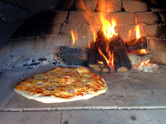 This Man Built A Brick Pizza Oven In His Own Backyard (15 pics)