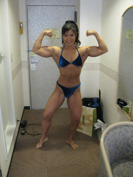 Japanese Bodybuilder Tomoko Kanda (20 pics)