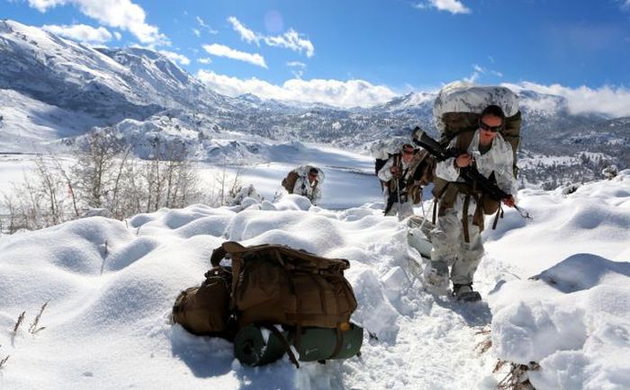 Incredible Photos Show US Marines In Action (100 pics)