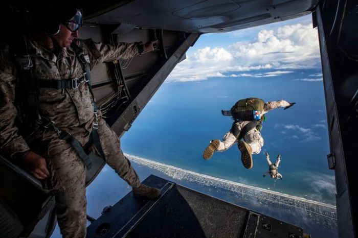 Incredible Photos Show US Marines In Action (100 pics)