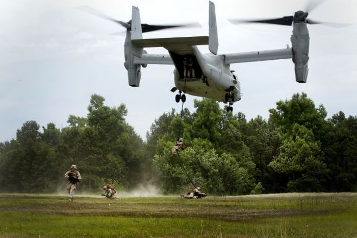 Incredible Photos Show US Marines In Action (100 pics)