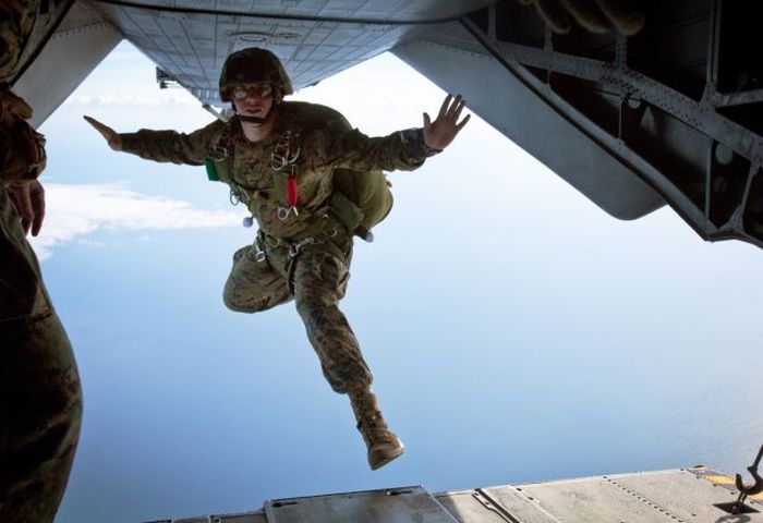 Incredible Photos Show US Marines In Action (100 pics)