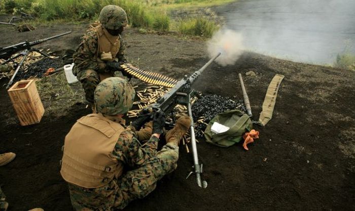 Incredible Photos Show US Marines In Action (100 pics)