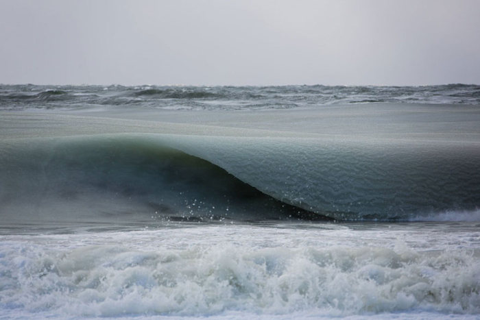 Photographer Captures Incredible Frozen Ocean Waves Off The Coast (5 pics)