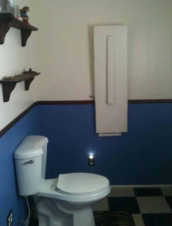 Why Doesn't Every Bathroom Have One Of These? (2 pics)