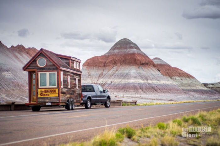 A Mobile Home You'll Want To Take Everywhere (17 pics)