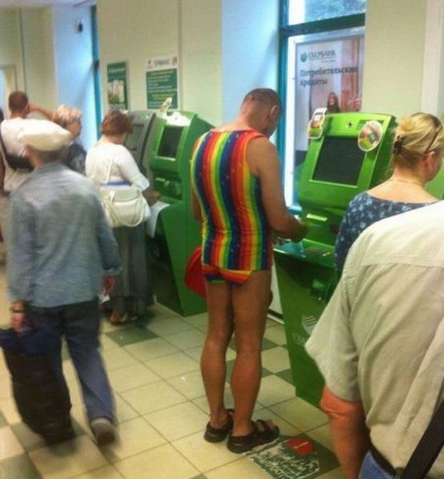 These Fashion Choices Are Just Too Crazy To Ever Be Cool (48 pics)