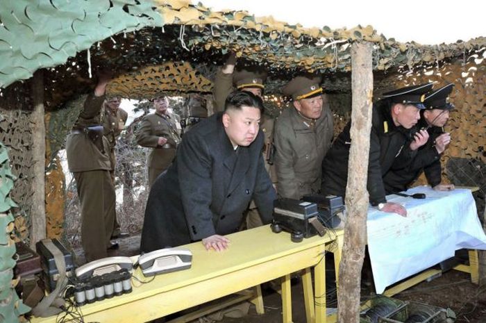 Pictures Of Kim Jong Un In Action (116 pics)