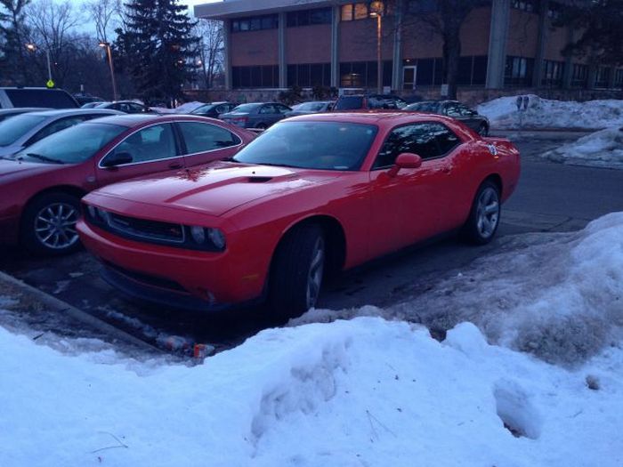 This Guy Landed The Easiest Date Ever Thanks To His Car (5 pics)