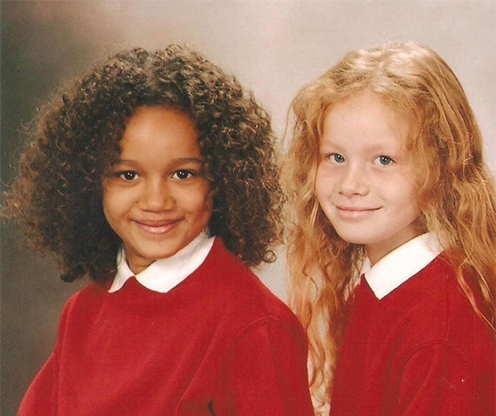 You Won't Believe These Two Girls Are Twins (11 pics)