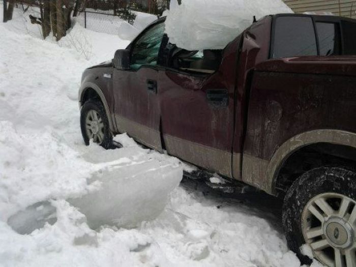 Truck Gets Destroyed By A Boston Winter Storm (8 pics)