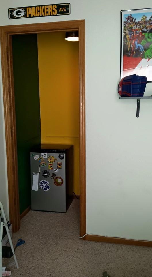 A Brand New Place To Hold The Booze (4 pics)