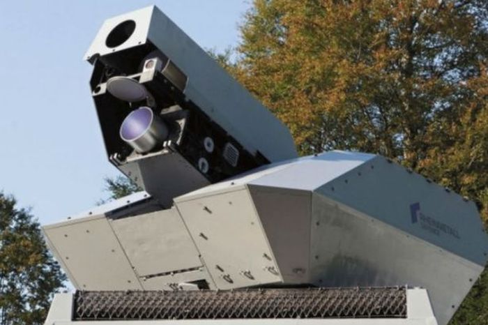 Military Laser Weapon Puts A Hole Through A Truck A Mile Away (2 pics + video)