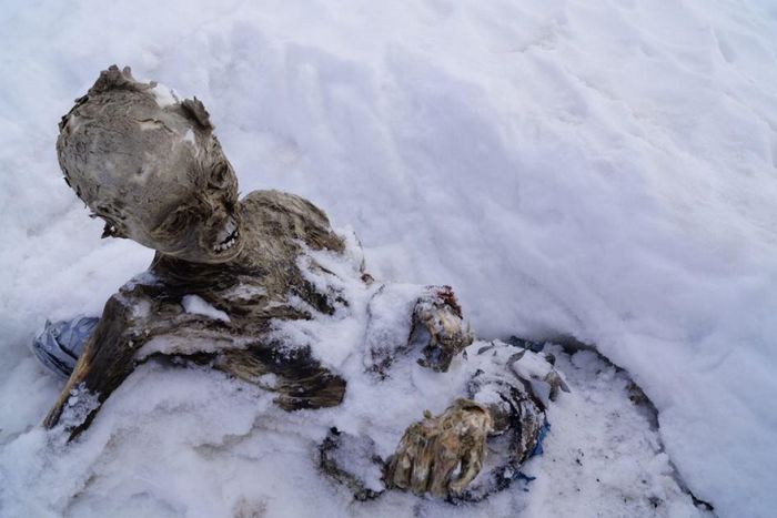 Bodies of Two Climbers Found in Mexico (10 pics)