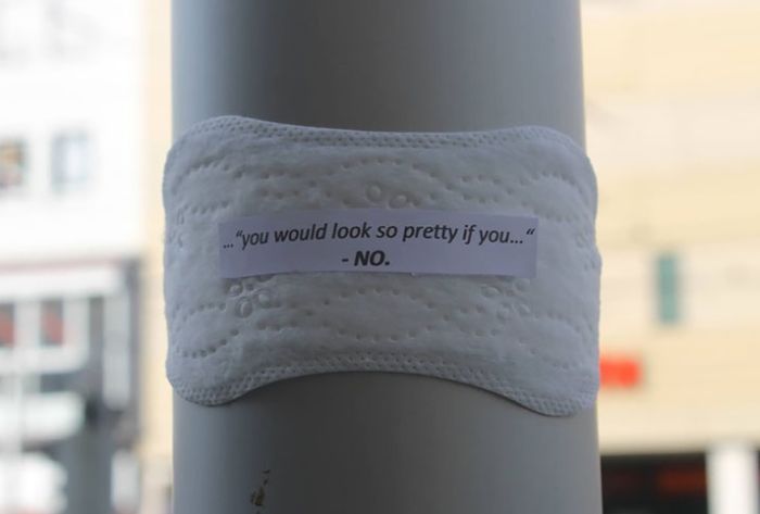 Woman Posts Period Pads With Feminist Messages All Over Her City (7 pics)