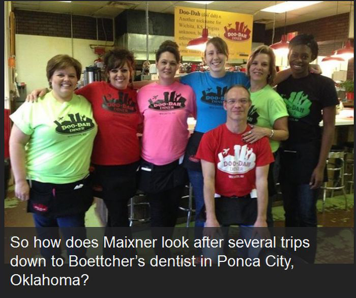 Wealthy Man Gives $25,000 Tip To Waiter So He Can Fix His Teeth (7 pics)