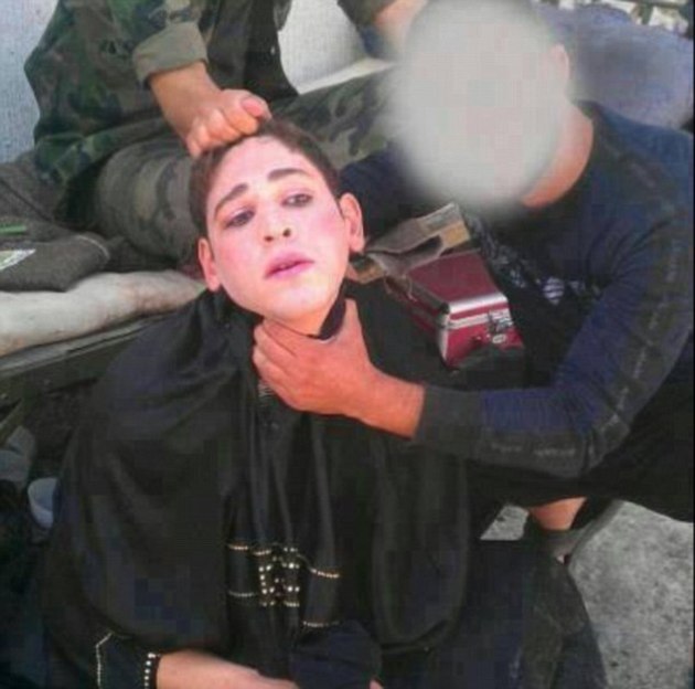 ISIS Fighters Flee Battlefield Dressed as Women  (3 pics)