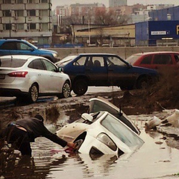 Somebody Took A Wrong Turn (4 pics)