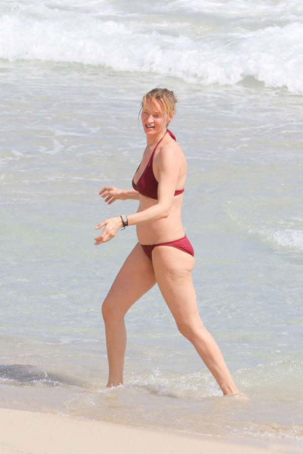 Uma Thurman Hangs Out In A Bikini On The Beach In Saint Barthelemy (8 pics)