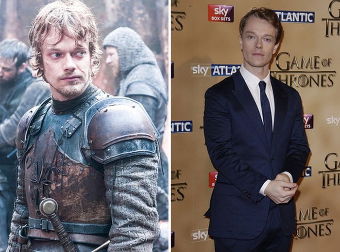 The Game Of Thrones Stars On The Red Carpet (24 pics)