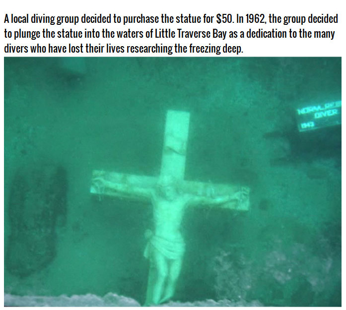 Giant Crucifix Under The Waters Of Lake Michigan (4 pics)