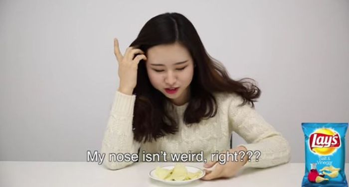 Korean Girls Have Hilarious Reactions After Tasting American Snacks (24 pics)