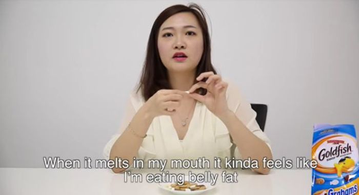 Korean Girls Have Hilarious Reactions After Tasting American Snacks (24 pics)