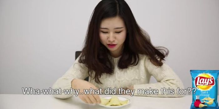 Korean Girls Have Hilarious Reactions After Tasting American Snacks (24 pics)