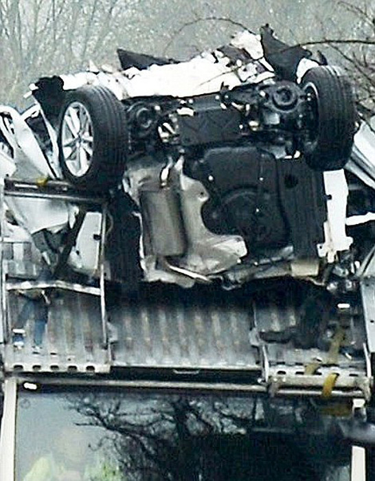 New Cars Destroyed After Collision With the Bridge (7 pics)