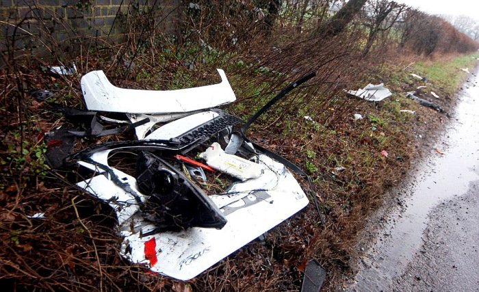 New Cars Destroyed After Collision With the Bridge (7 pics)