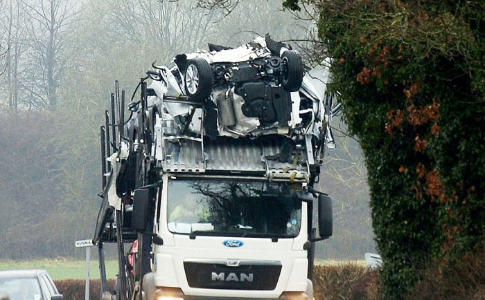 New Cars Destroyed After Collision With the Bridge (7 pics)