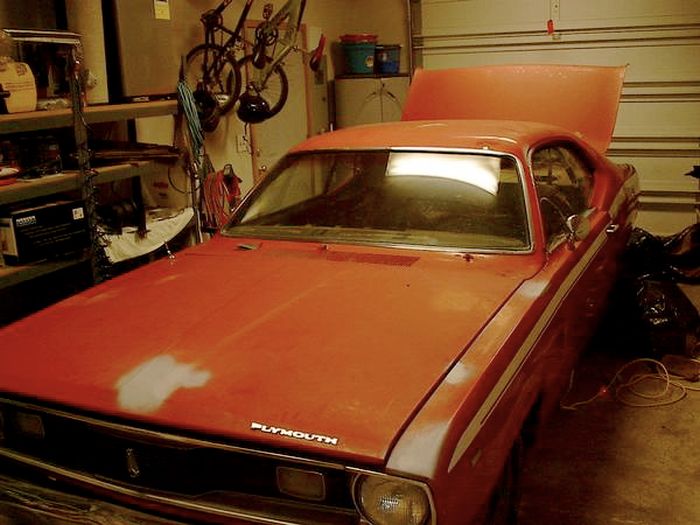 Plymouth Duster Goes From Hunk Of Junk To Award Winning Car (25 pics)