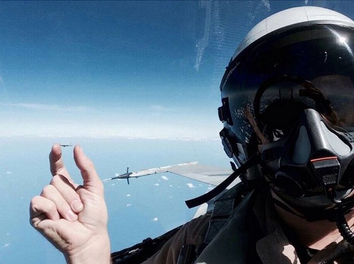 Selfies Taken In Extreme Environments (35 pics)
